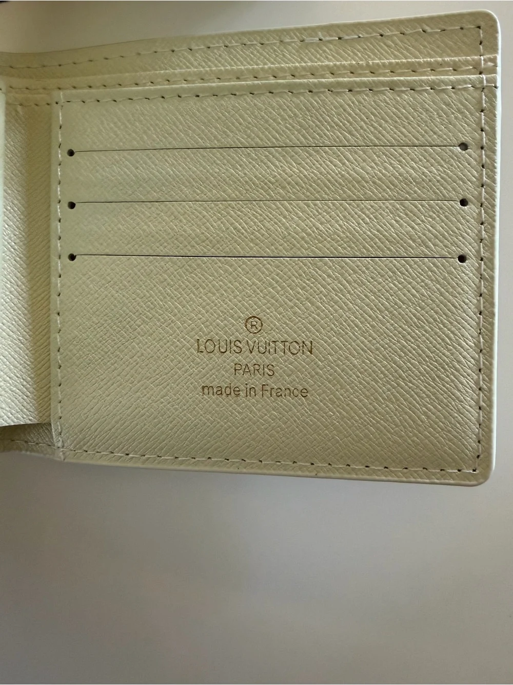 Louis Vuitton Damier Azur Card Holder — White & Light Blue